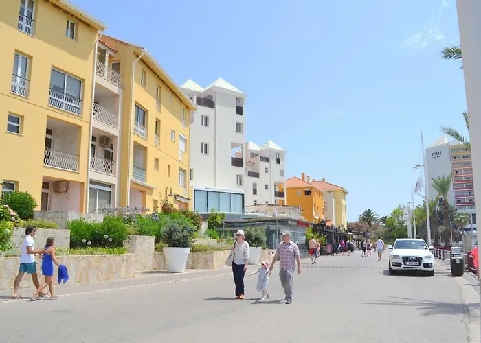 Tp Aqua Marina, Vilamoura Triplex Apartament *